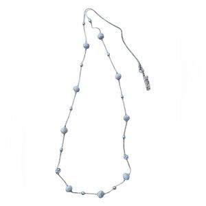 Necklace in beaded silver tone